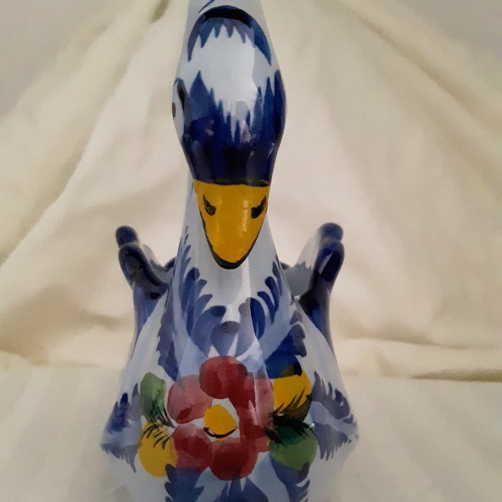 Alcobaca Portugal Blue Swan Planter - Picture 2 of 7